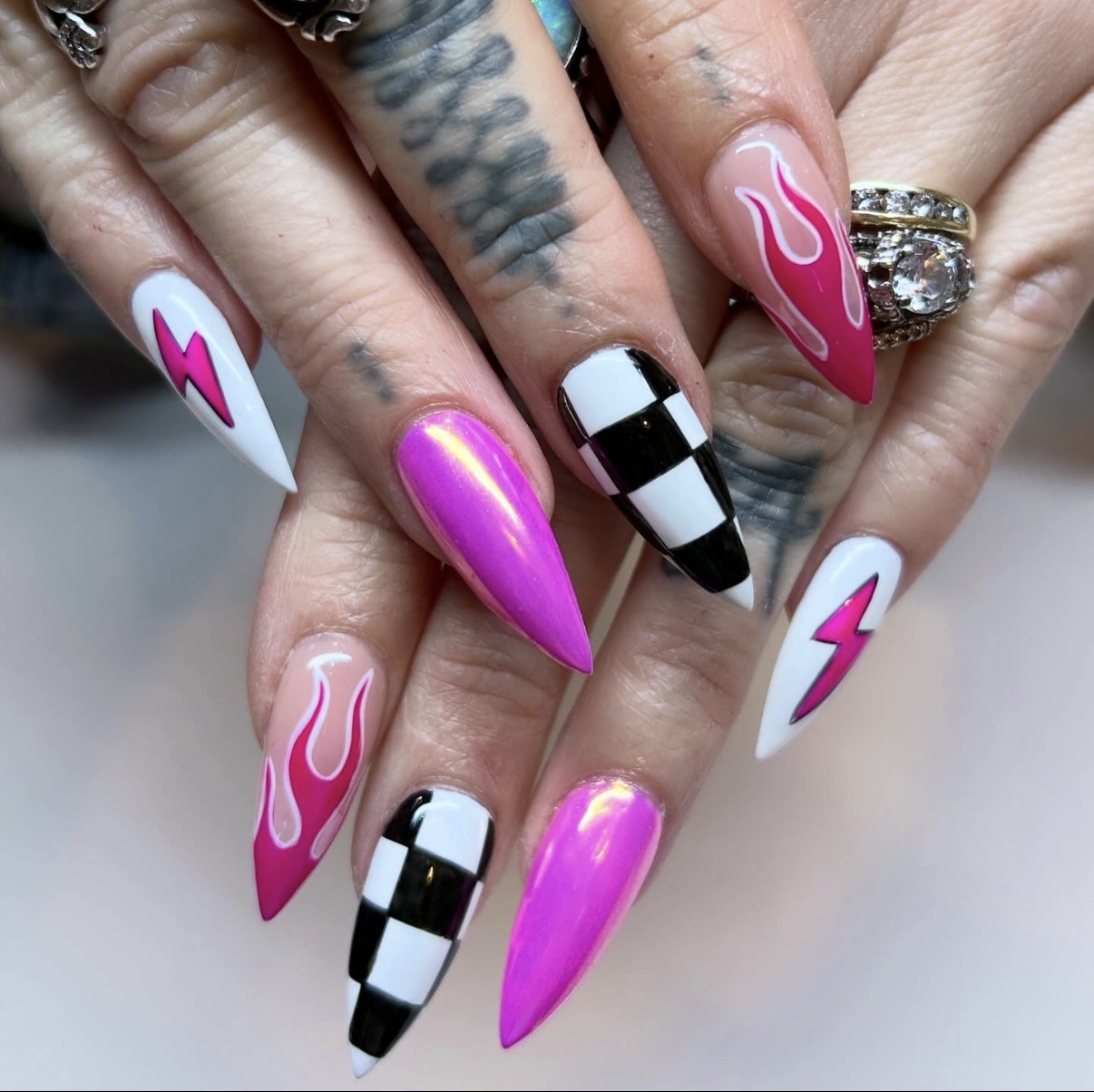 Southern Chic Nails Salon nail photo 1